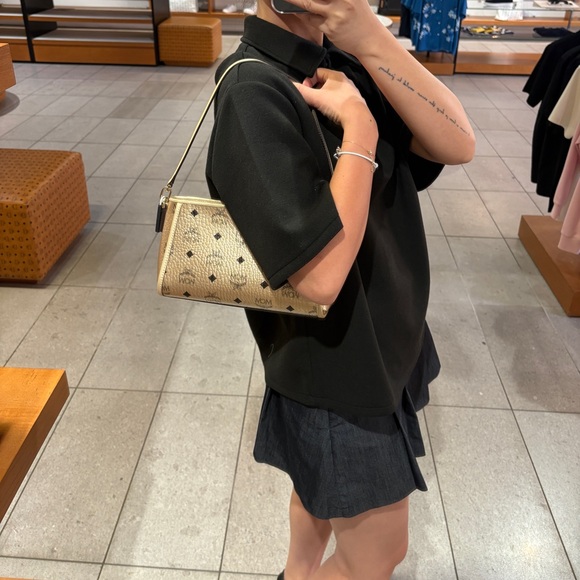 MCM Gold Shoulder Bag Monogram with Gold Hardware - Picture 7 of 7